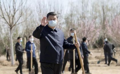 习近平：牢固树立绿水青山就是金山银山理念 打造青山常在绿水长流空气常新美丽中国