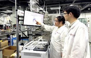 给废塑料“做体检”：我国科学家破解混合废塑料回收难题