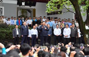 习近平在湖南考察时强调：在推动高质量发展上闯出新路子 谱写新时代中国特色社会主义湖南新篇章