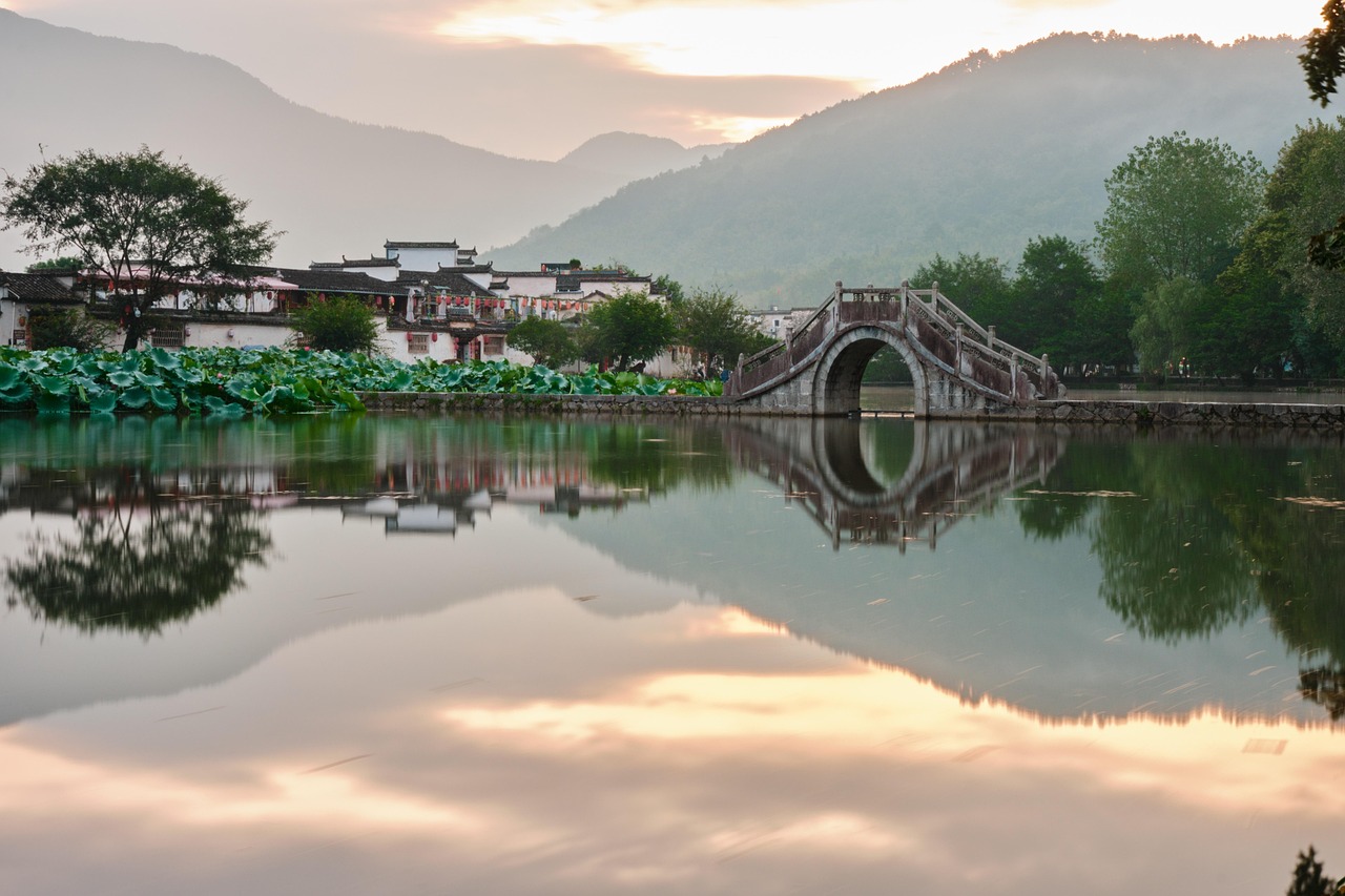 暑期旅游火热收官