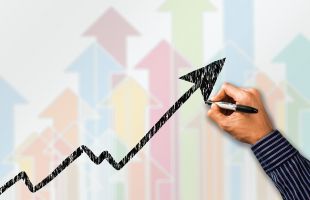 储能爆发，“宁王”一度涨超14%！两融余额连续12周增长，融资客大手笔扫货名单出炉