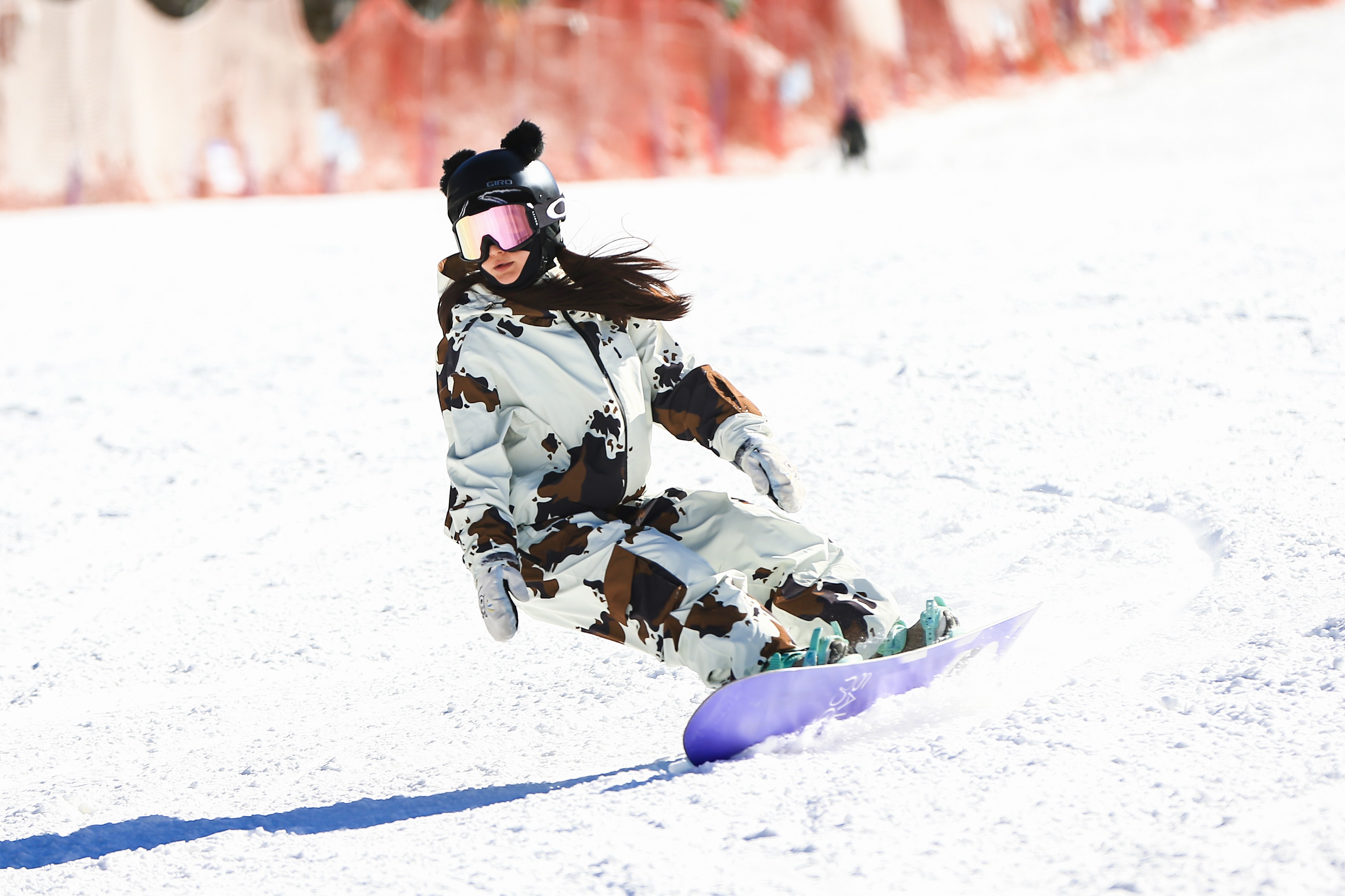 雪友在万龙滑雪场享受滑雪乐趣。于文静摄4.jpg
