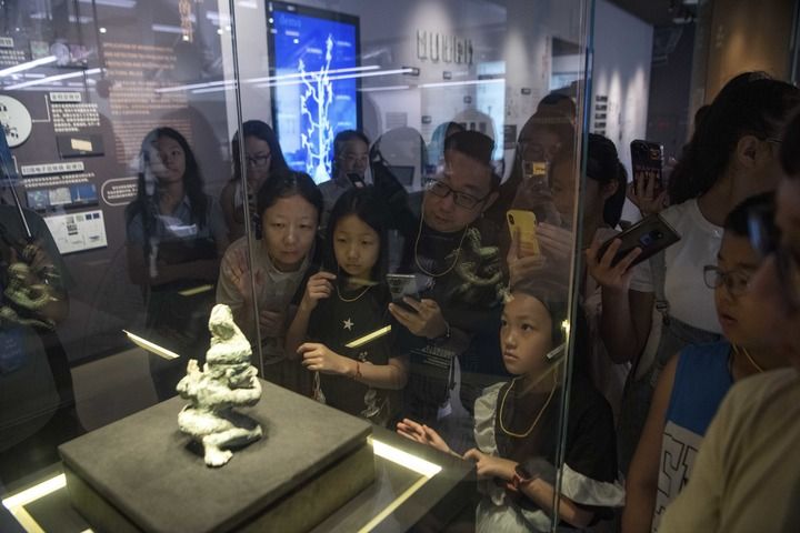 1761641071628186.jpg 在三星堆博物馆文物保护与修复馆,.jpg