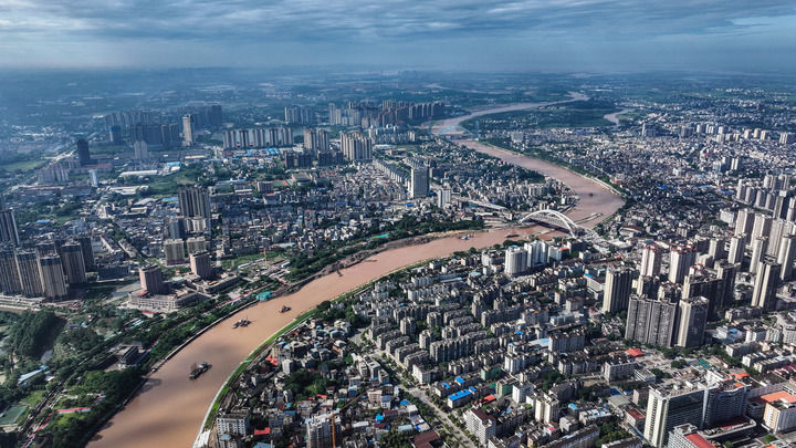 1761641116223758.jpg 建设中的流经广西钦州市.jpg