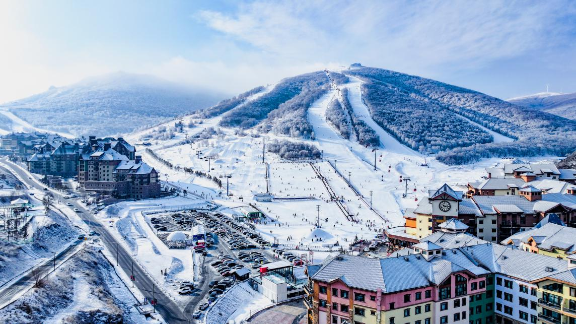 1770027435779201.png 图为崇礼太舞滑雪场。(太.png